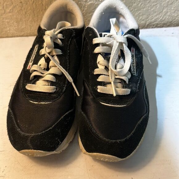 Reebok women’s size 6 1/2 navy blue suede and nylon track trainers RB 806 HSV - Picture 1 of 8